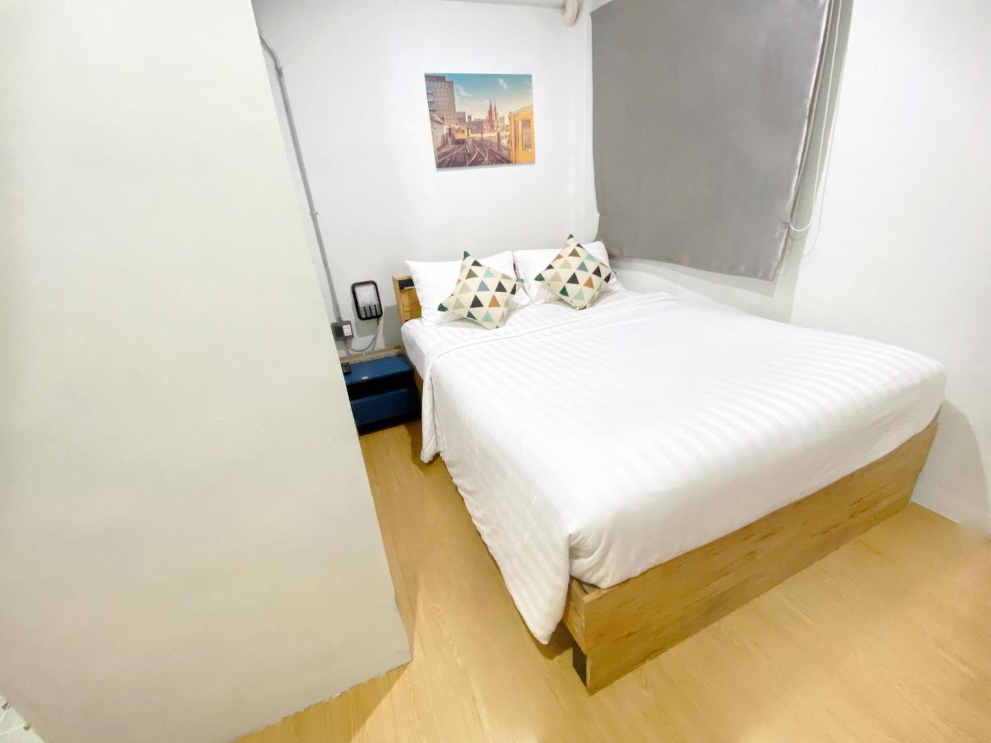 ซับรูมโฮเทล Subroom Hotel Сурат Тхани Екстериор снимка